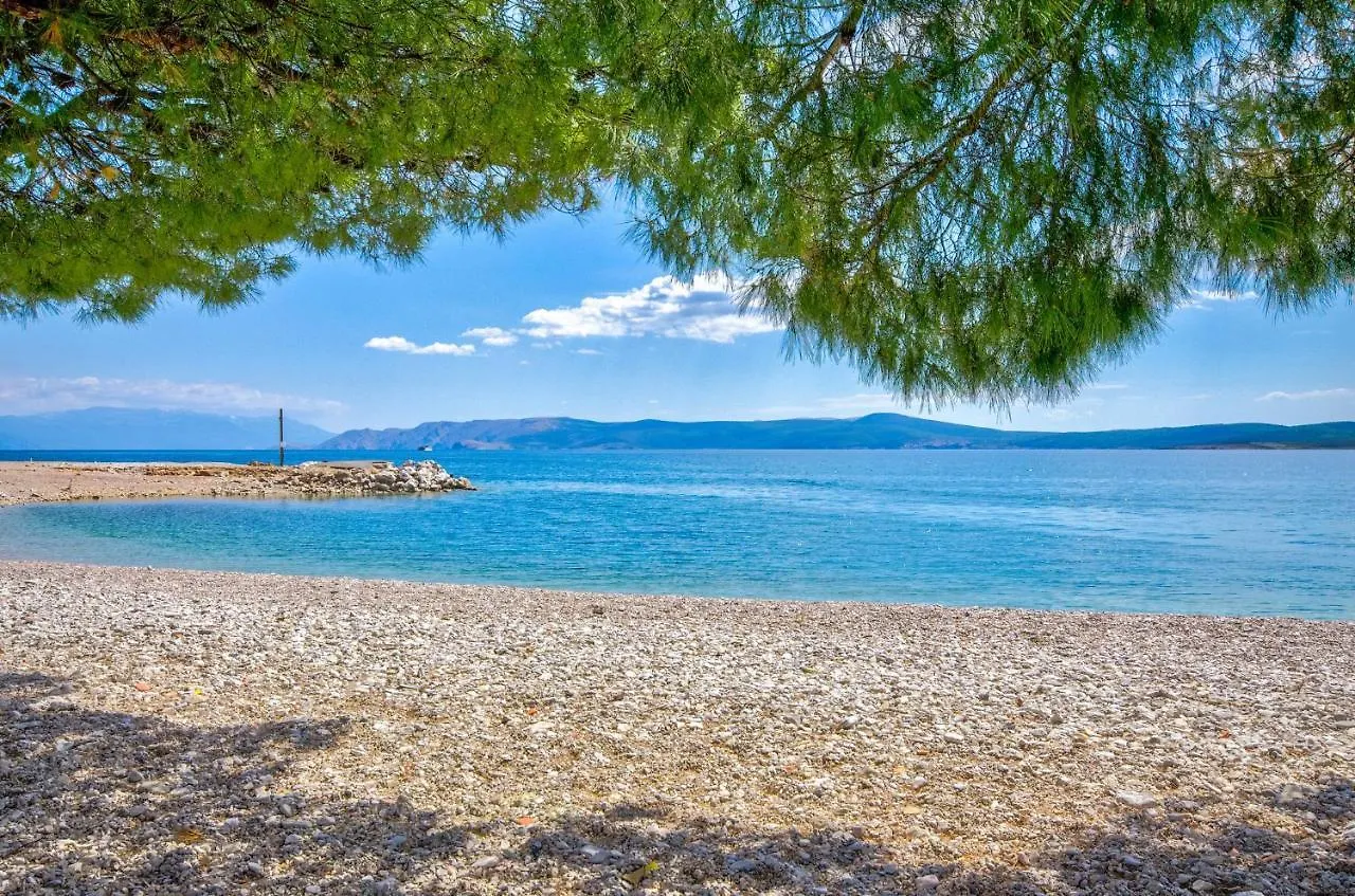 Amoris 6 Crikvenica 0*,  Croatia